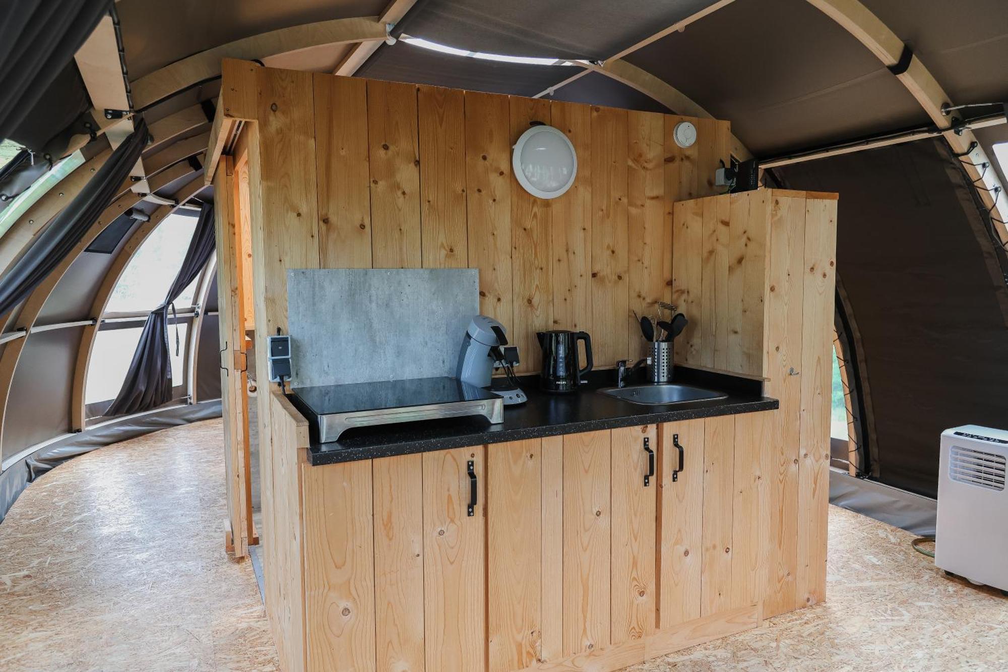 Campsite De Reeenwissel *